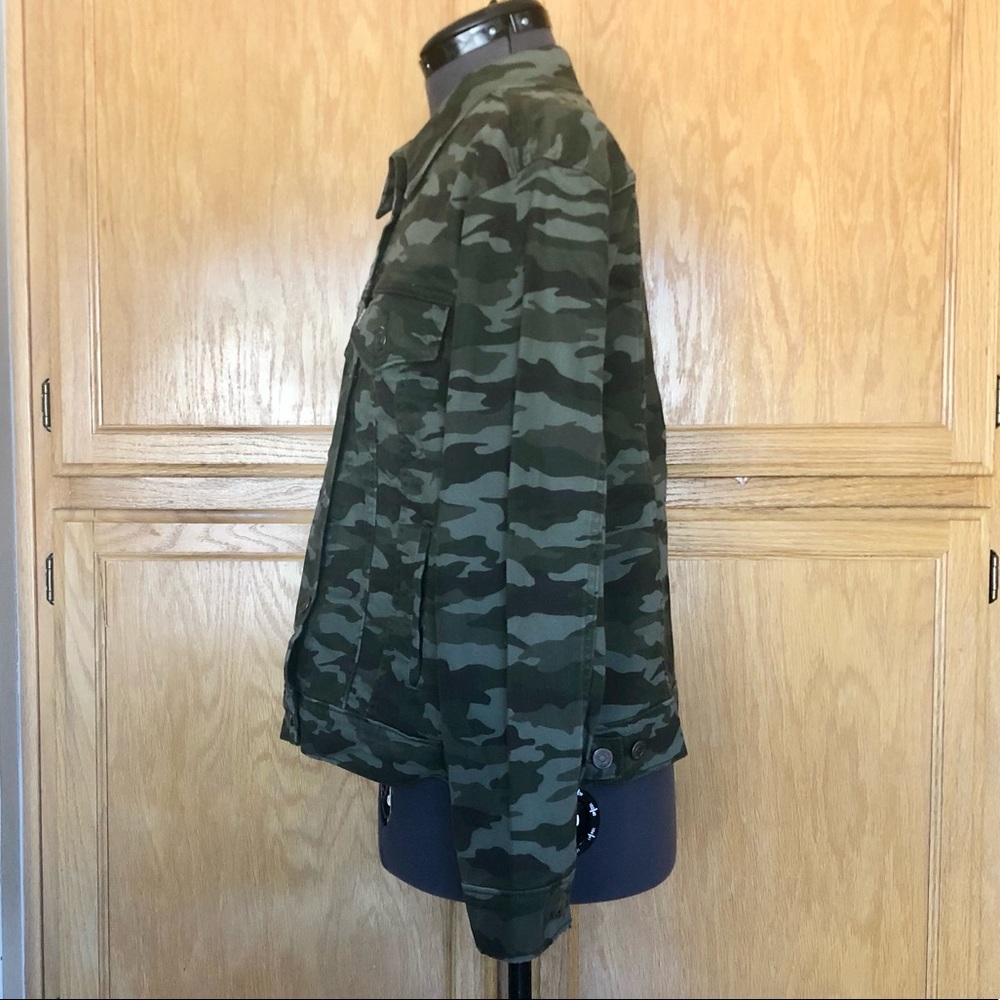 Levi’s Jacket - Picture 5 of 10